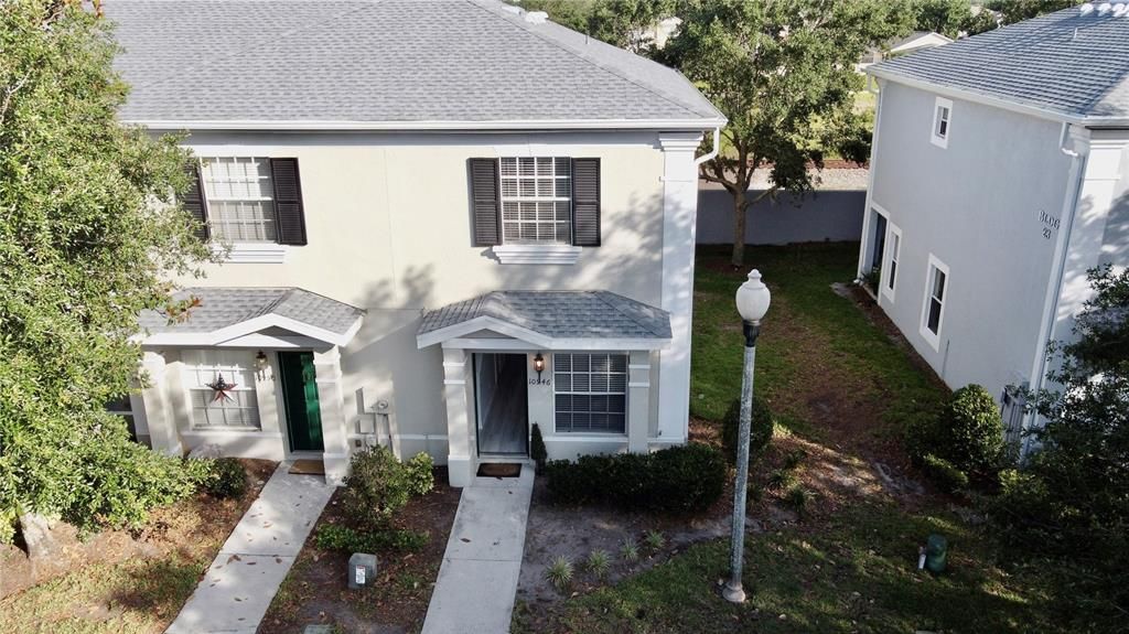 For Rent: $2,100 (2 beds, 2 baths, 1071 Square Feet)