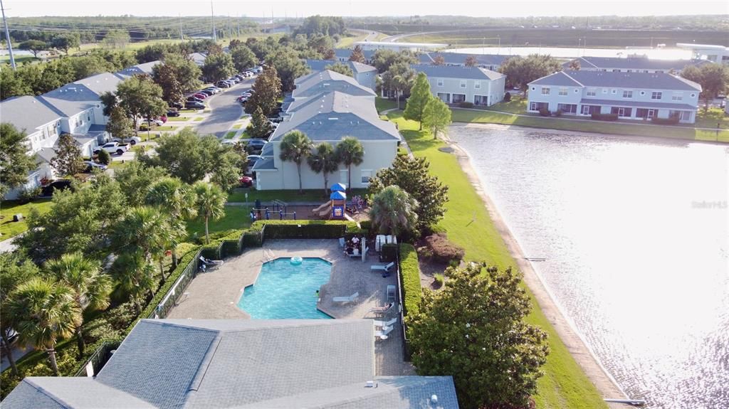 For Rent: $2,100 (2 beds, 2 baths, 1071 Square Feet)