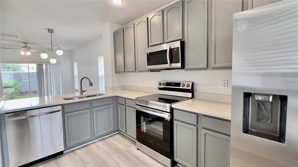 For Rent: $2,100 (2 beds, 2 baths, 1071 Square Feet)