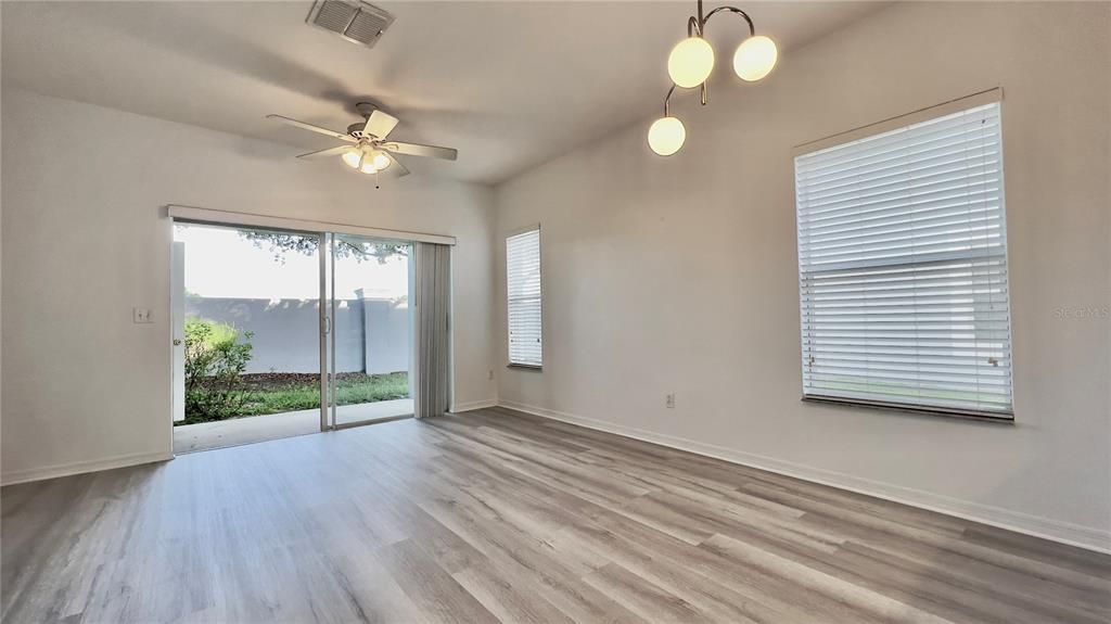 For Rent: $2,100 (2 beds, 2 baths, 1071 Square Feet)