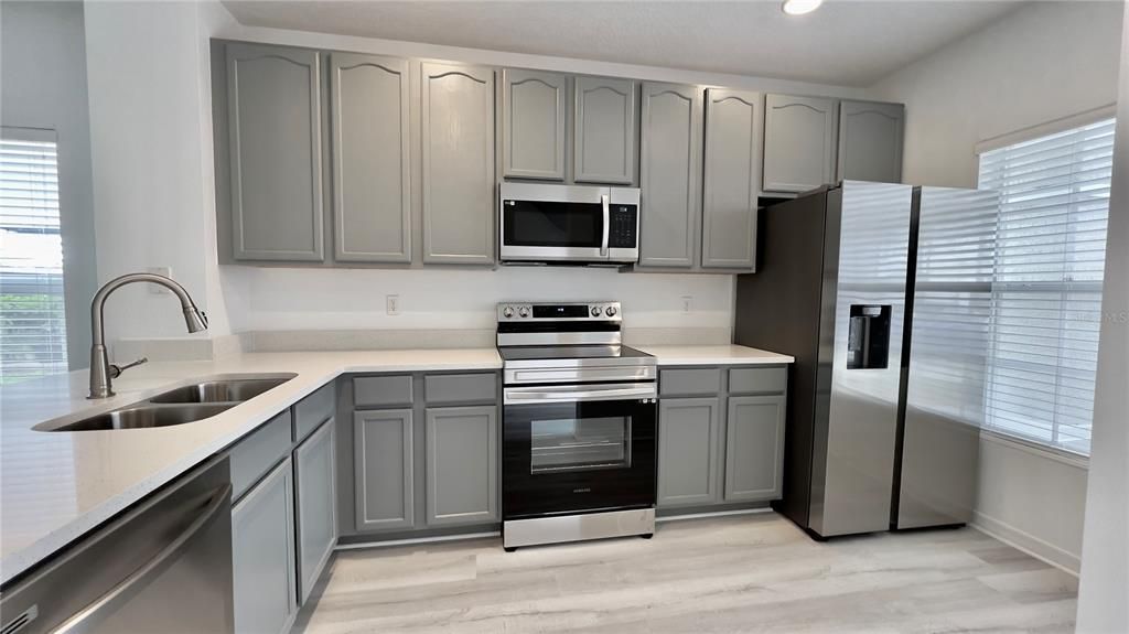 For Rent: $2,100 (2 beds, 2 baths, 1071 Square Feet)