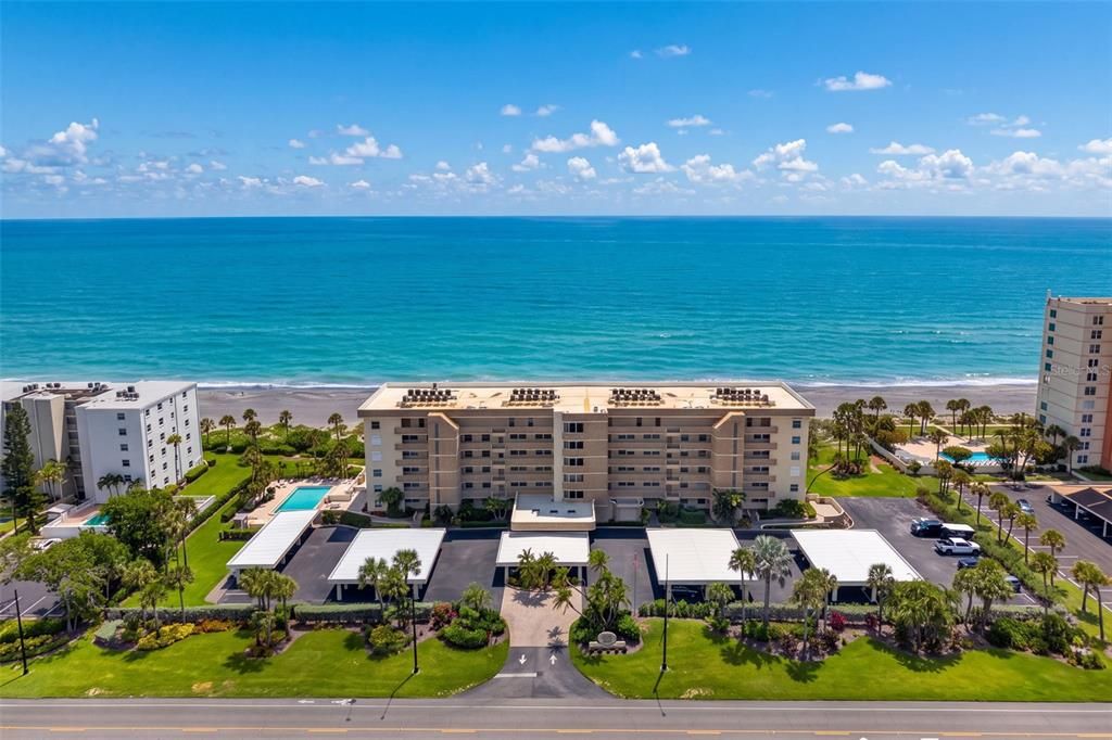 For Sale: $975,000 (2 beds, 2 baths, 1336 Square Feet)