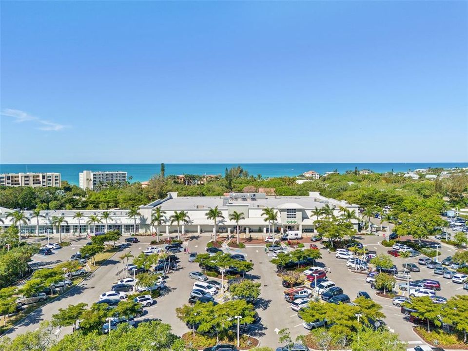 For Sale: $975,000 (2 beds, 2 baths, 1336 Square Feet)