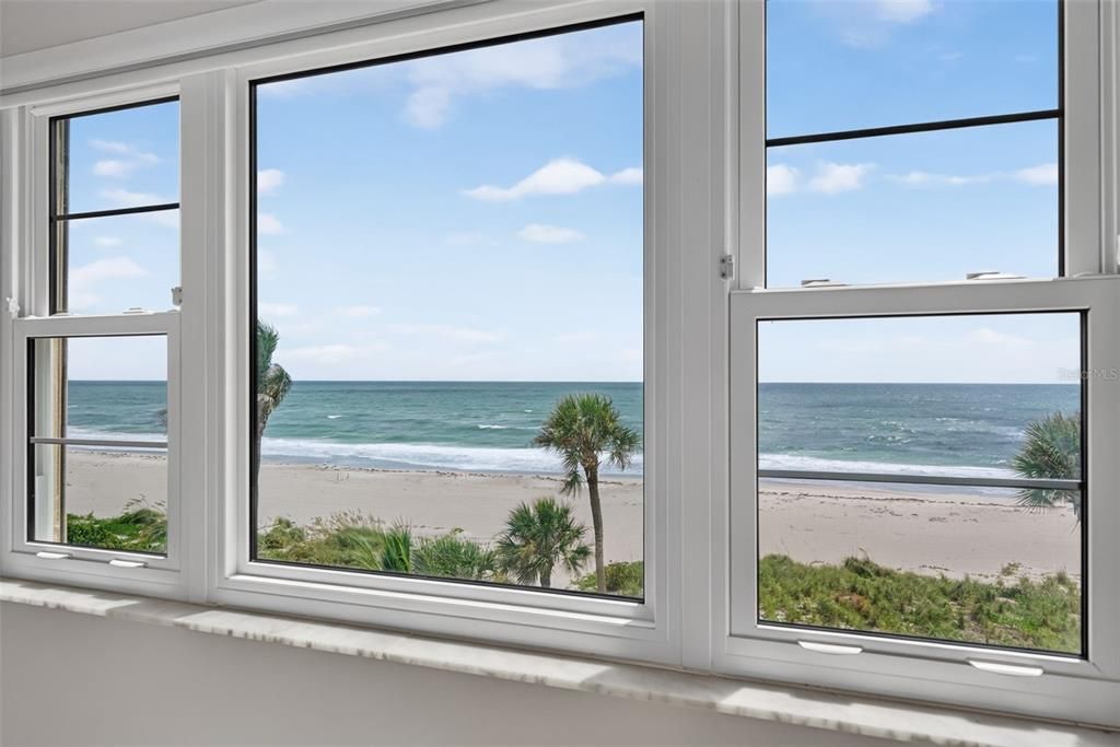 For Sale: $975,000 (2 beds, 2 baths, 1336 Square Feet)