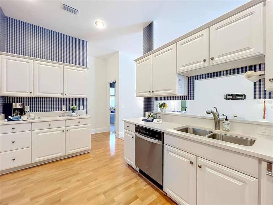En Venta: $1,000,050 (4 camas, 3 baños, 2868 Pies cuadrados)