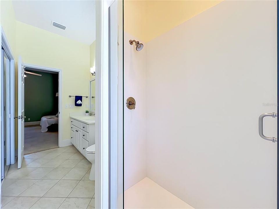 En Venta: $1,000,050 (4 camas, 3 baños, 2868 Pies cuadrados)