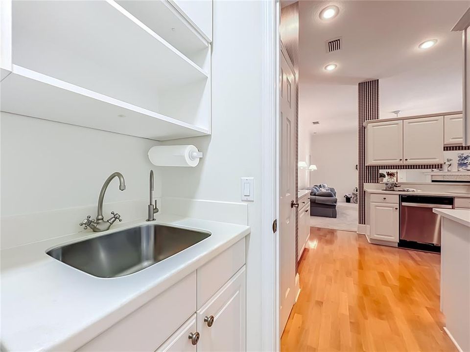 En Venta: $1,000,050 (4 camas, 3 baños, 2868 Pies cuadrados)