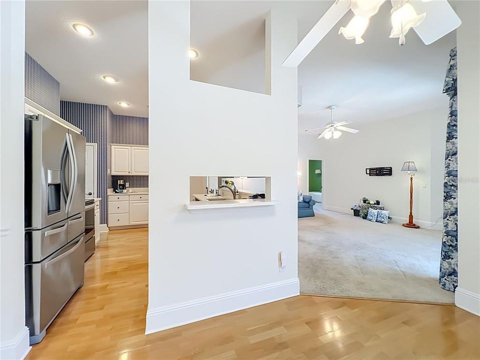 En Venta: $1,000,050 (4 camas, 3 baños, 2868 Pies cuadrados)