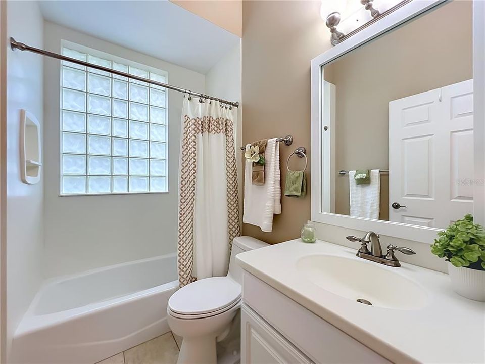 En Venta: $1,000,050 (4 camas, 3 baños, 2868 Pies cuadrados)