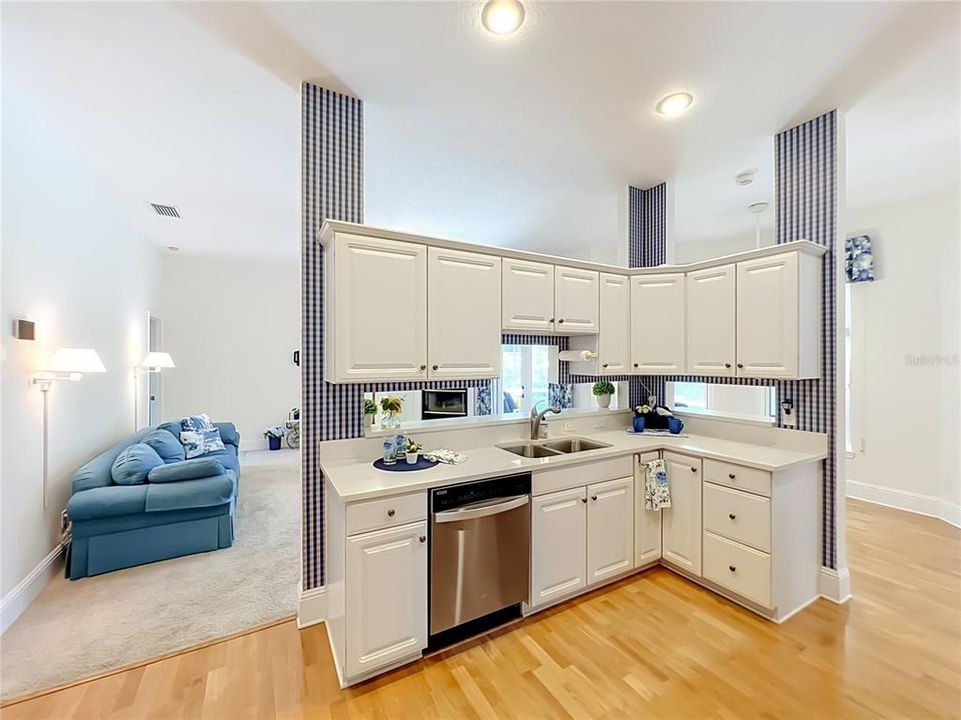 En Venta: $1,000,050 (4 camas, 3 baños, 2868 Pies cuadrados)