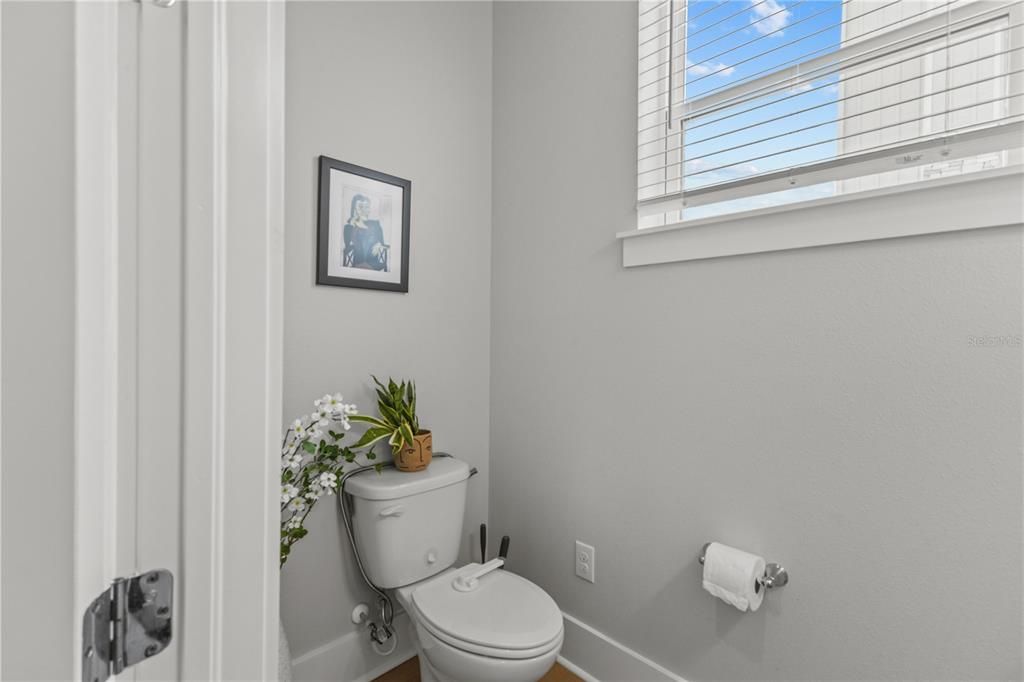 For Sale: $799,000 (3 beds, 3 baths, 2434 Square Feet)