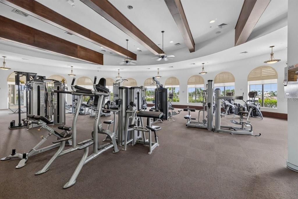 For Sale: $799,000 (6 beds, 4 baths, 3905 Square Feet)