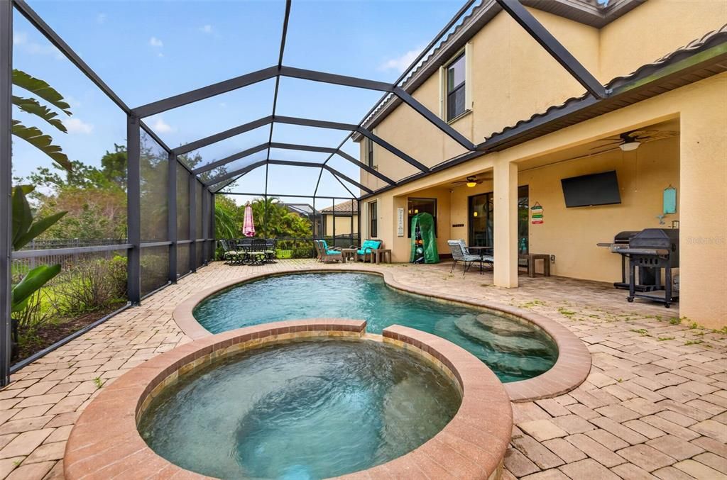 For Sale: $799,000 (6 beds, 4 baths, 3905 Square Feet)