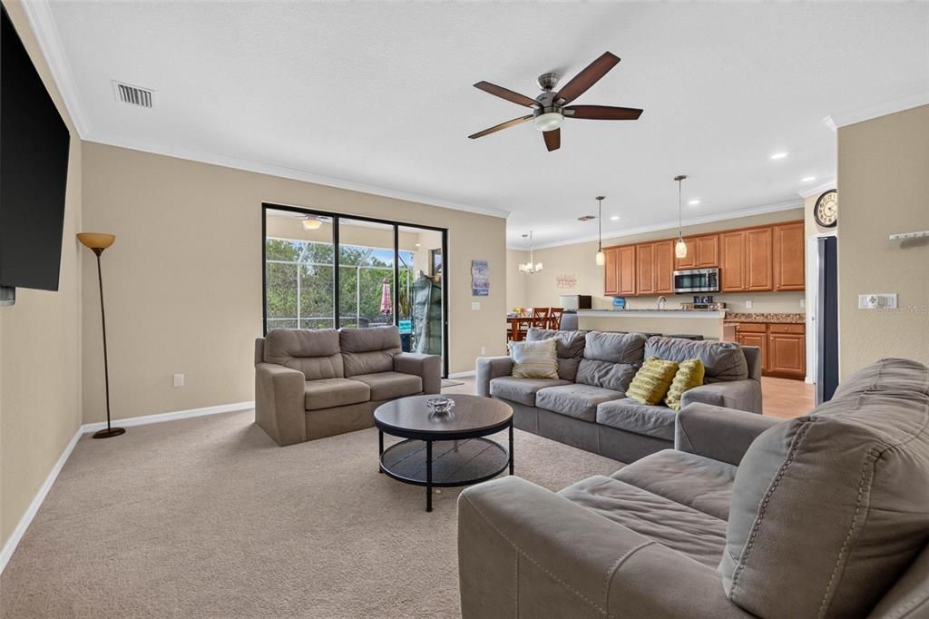 For Sale: $799,000 (6 beds, 4 baths, 3905 Square Feet)