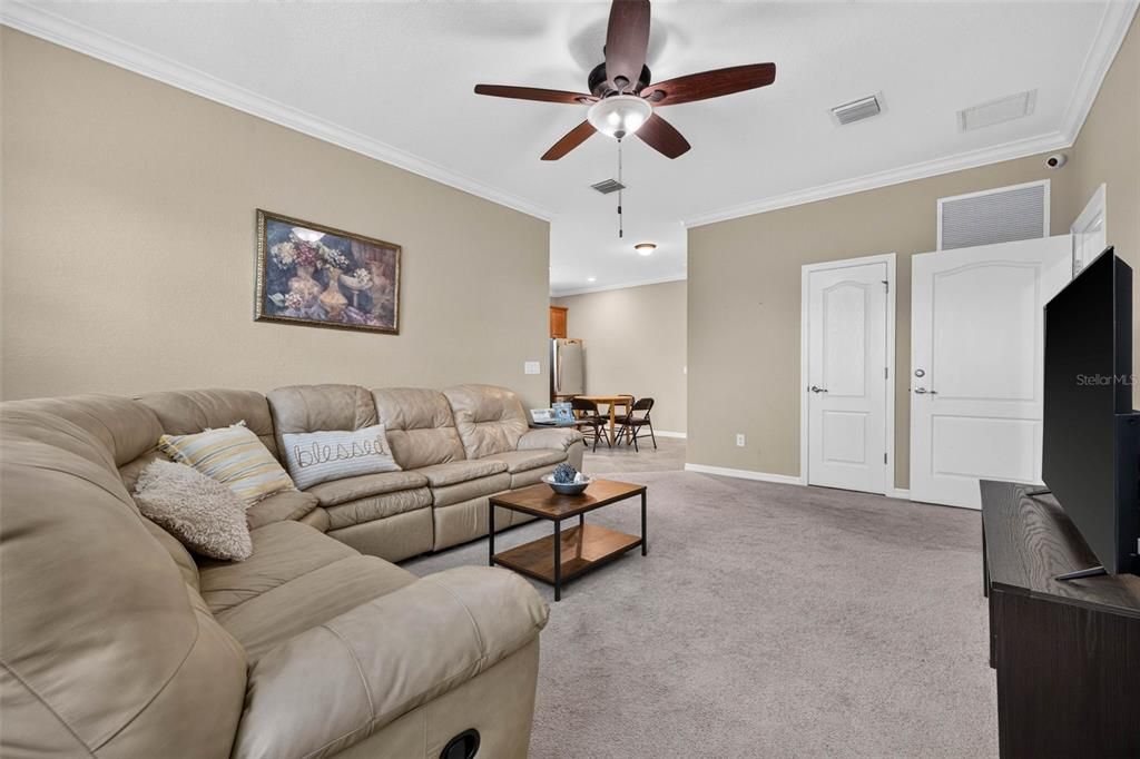 For Sale: $799,000 (6 beds, 4 baths, 3905 Square Feet)