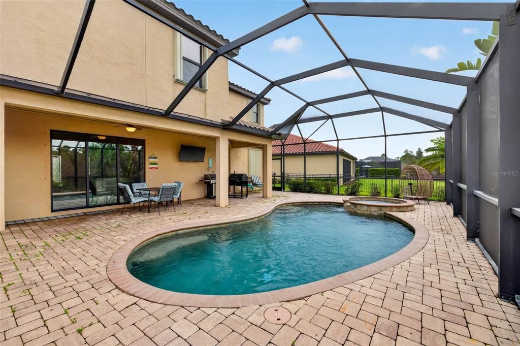 For Sale: $799,000 (6 beds, 4 baths, 3905 Square Feet)