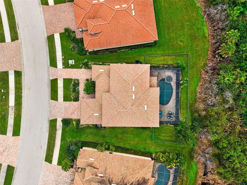 For Sale: $799,000 (6 beds, 4 baths, 3905 Square Feet)