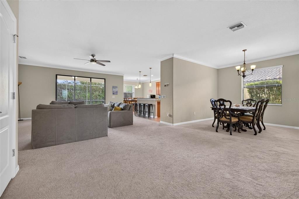 For Sale: $799,000 (6 beds, 4 baths, 3905 Square Feet)