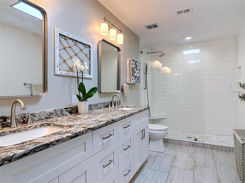 For Sale: $799,000 (4 beds, 2 baths, 2777 Square Feet)