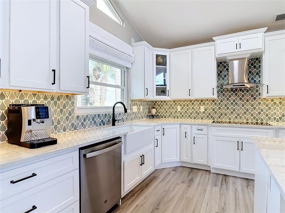For Sale: $799,000 (4 beds, 2 baths, 2777 Square Feet)