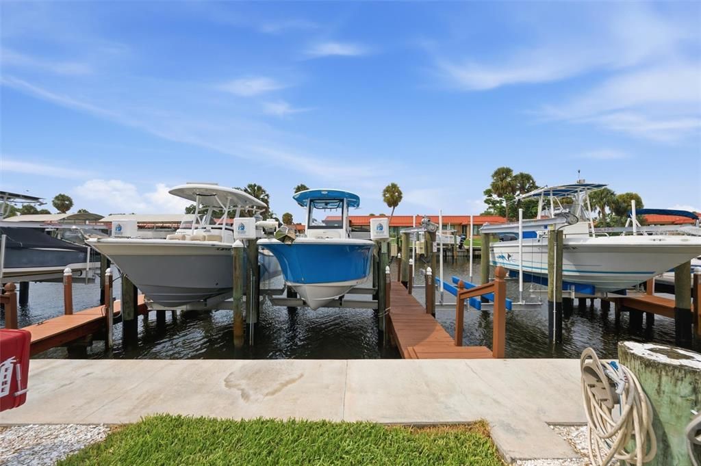 For Sale: $359,000 (2 beds, 2 baths, 1322 Square Feet)