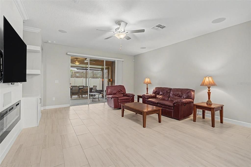 For Sale: $395,000 (2 beds, 2 baths, 1770 Square Feet)