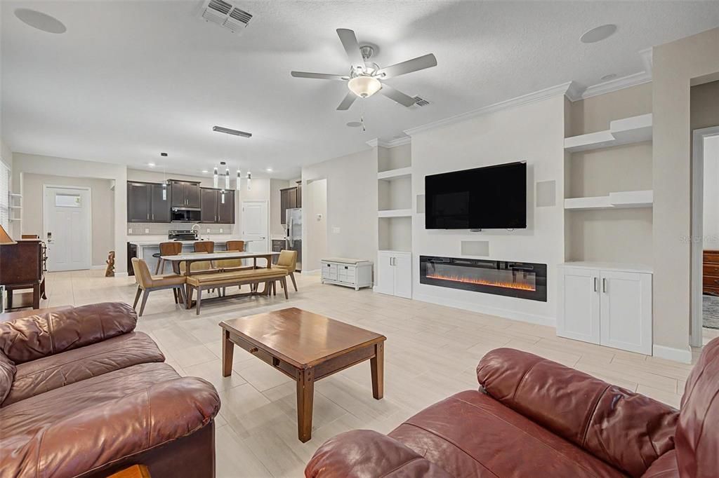 For Sale: $395,000 (2 beds, 2 baths, 1770 Square Feet)