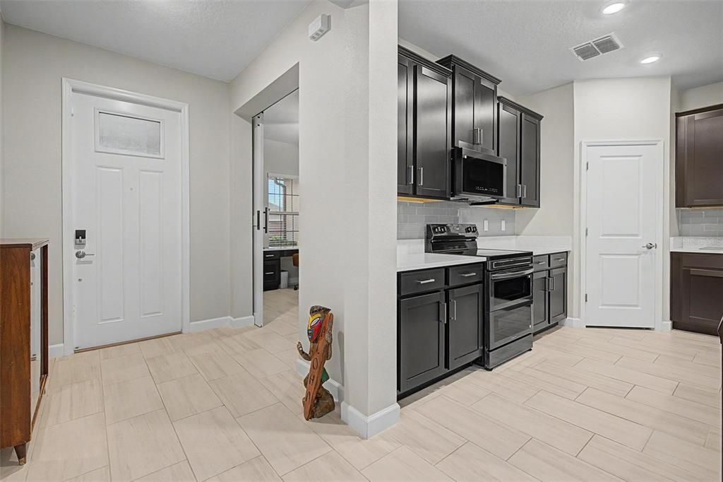 For Sale: $395,000 (2 beds, 2 baths, 1770 Square Feet)