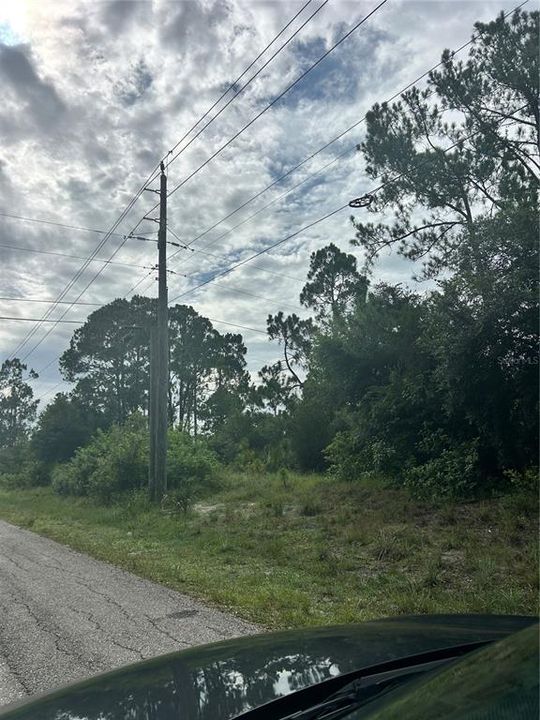 待售: $20,000 (0.25 acres)