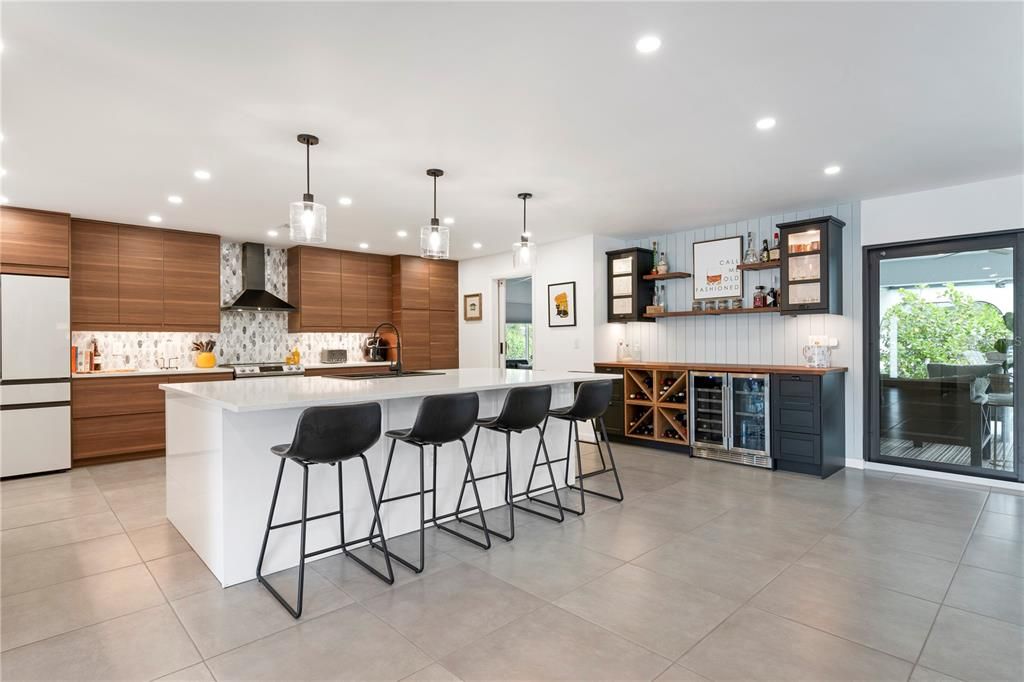 For Sale: $1,100,000 (3 beds, 2 baths, 2871 Square Feet)