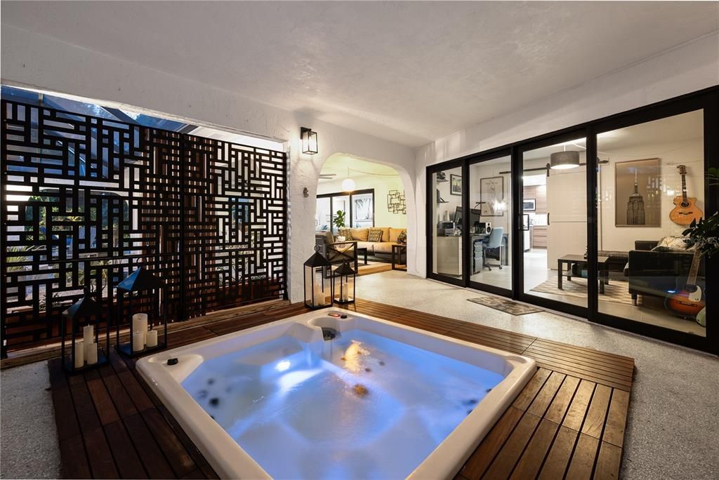 For Sale: $1,100,000 (3 beds, 2 baths, 2871 Square Feet)