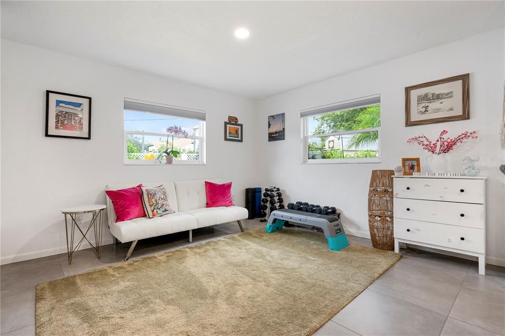 For Sale: $1,100,000 (3 beds, 2 baths, 2871 Square Feet)