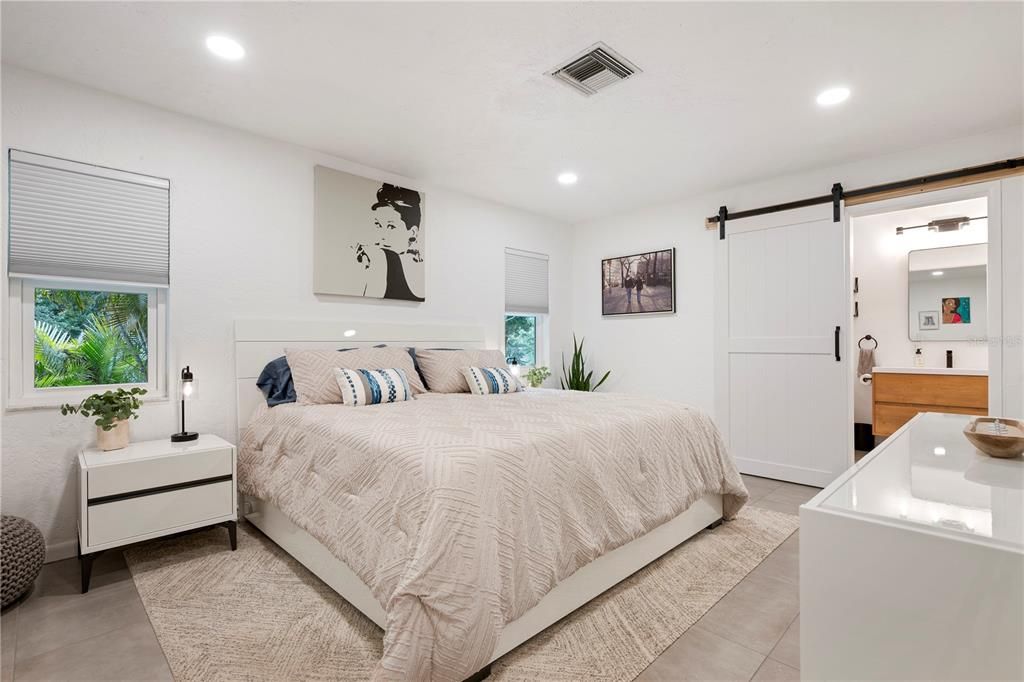 For Sale: $1,100,000 (3 beds, 2 baths, 2871 Square Feet)