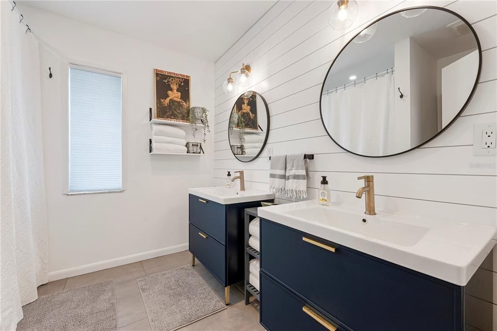 For Sale: $1,100,000 (3 beds, 2 baths, 2871 Square Feet)