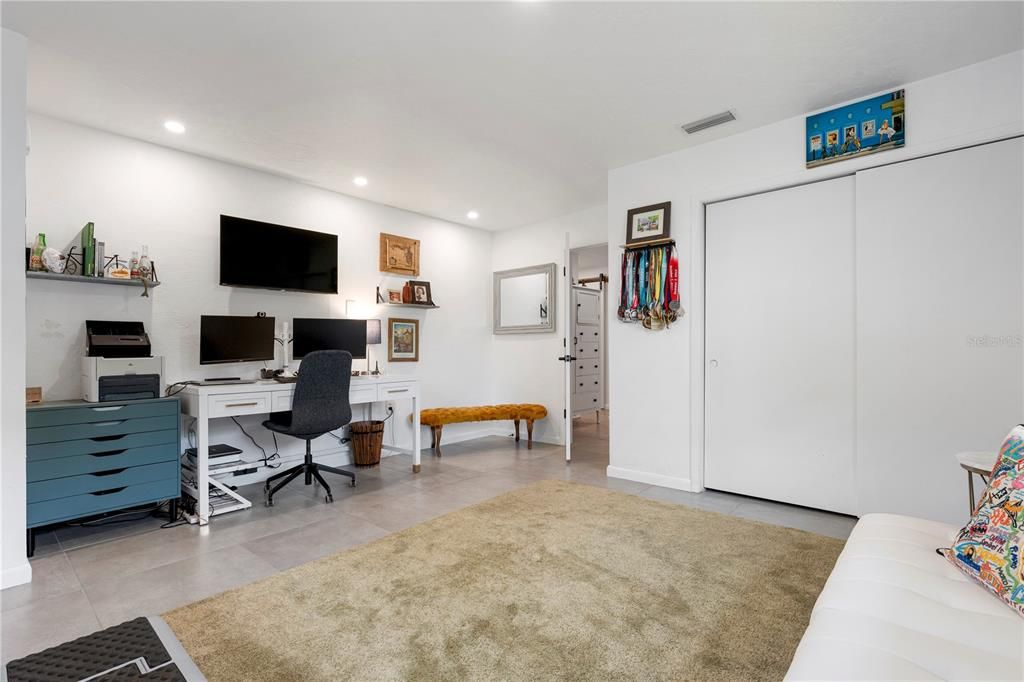 For Sale: $1,100,000 (3 beds, 2 baths, 2871 Square Feet)