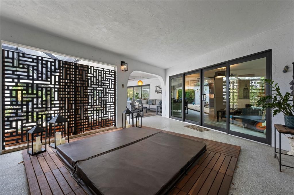 For Sale: $1,100,000 (3 beds, 2 baths, 2871 Square Feet)