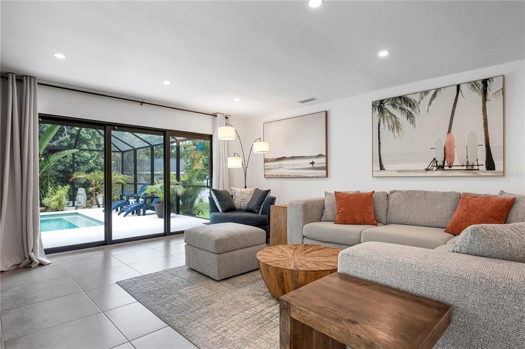 For Sale: $1,100,000 (3 beds, 2 baths, 2871 Square Feet)