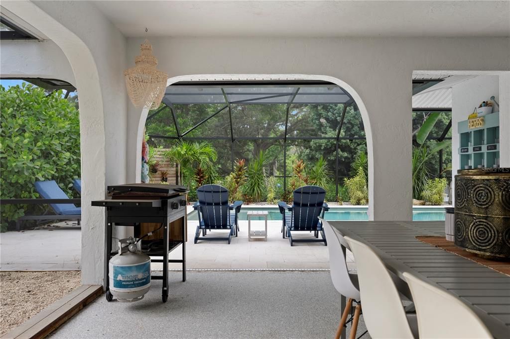 For Sale: $1,100,000 (3 beds, 2 baths, 2871 Square Feet)