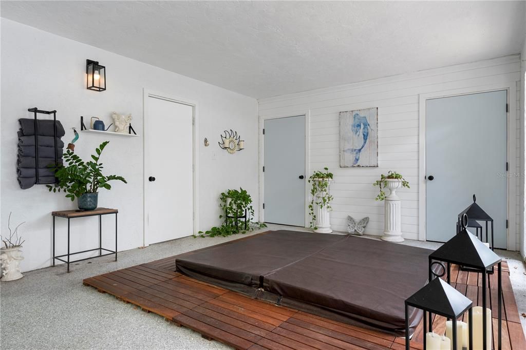 For Sale: $1,100,000 (3 beds, 2 baths, 2871 Square Feet)