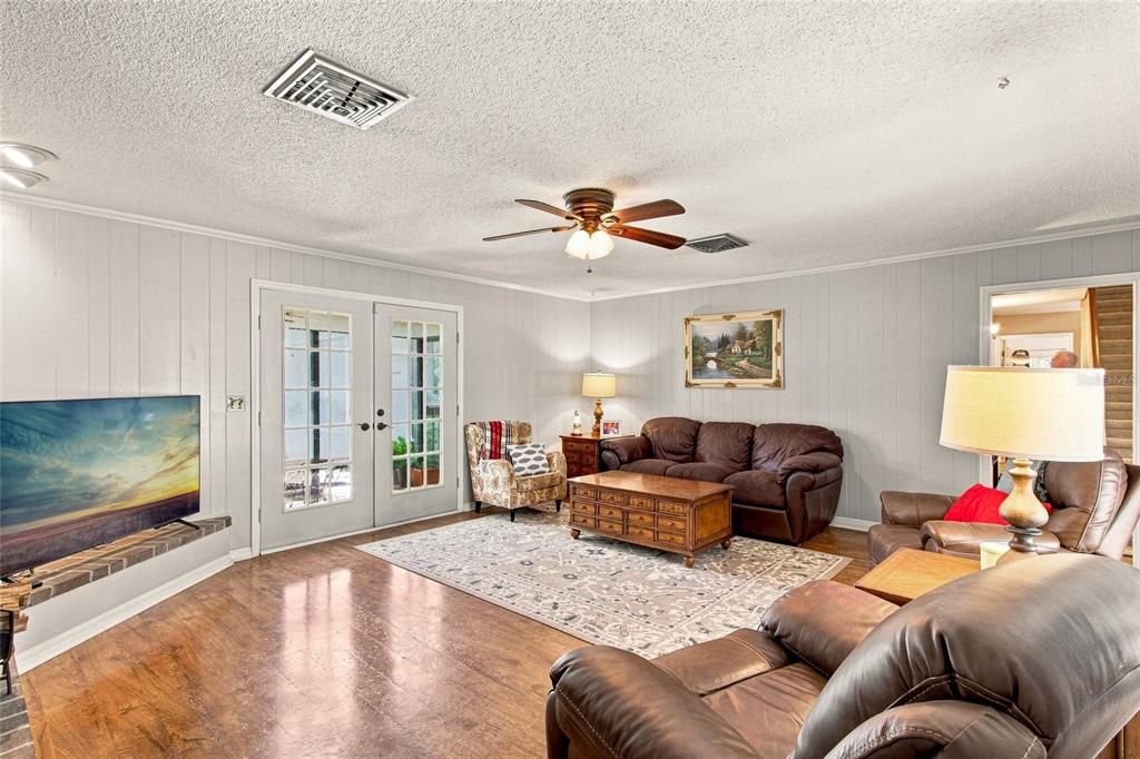 For Sale: $579,000 (4 beds, 3 baths, 2702 Square Feet)