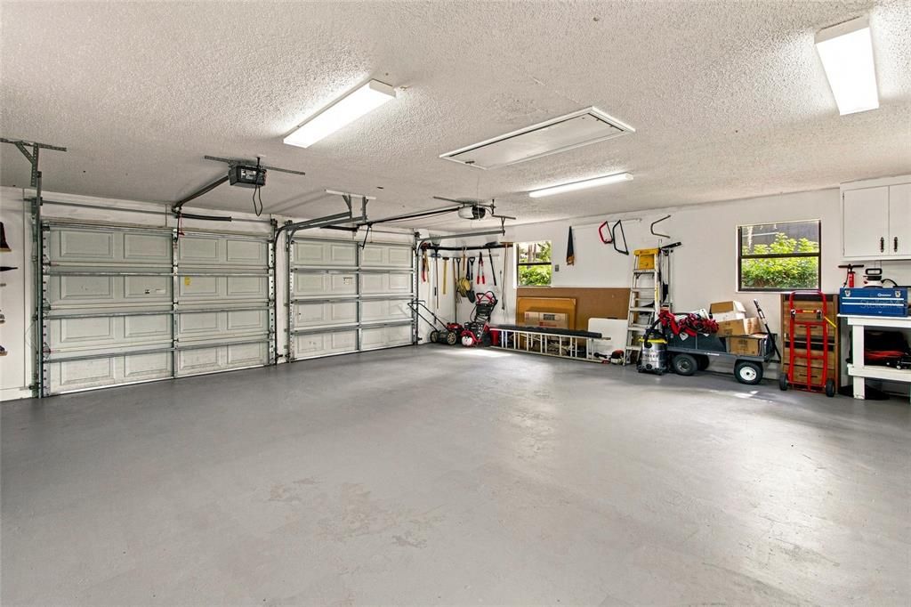 For Sale: $579,000 (4 beds, 3 baths, 2702 Square Feet)