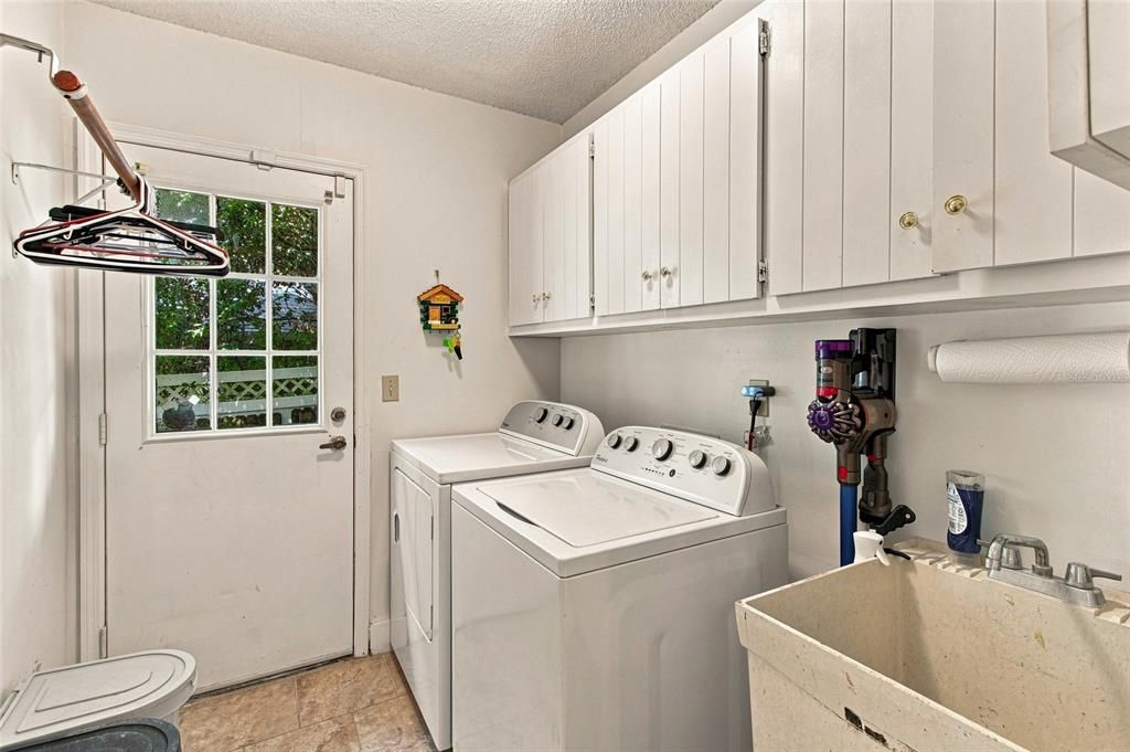 For Sale: $579,000 (4 beds, 3 baths, 2702 Square Feet)