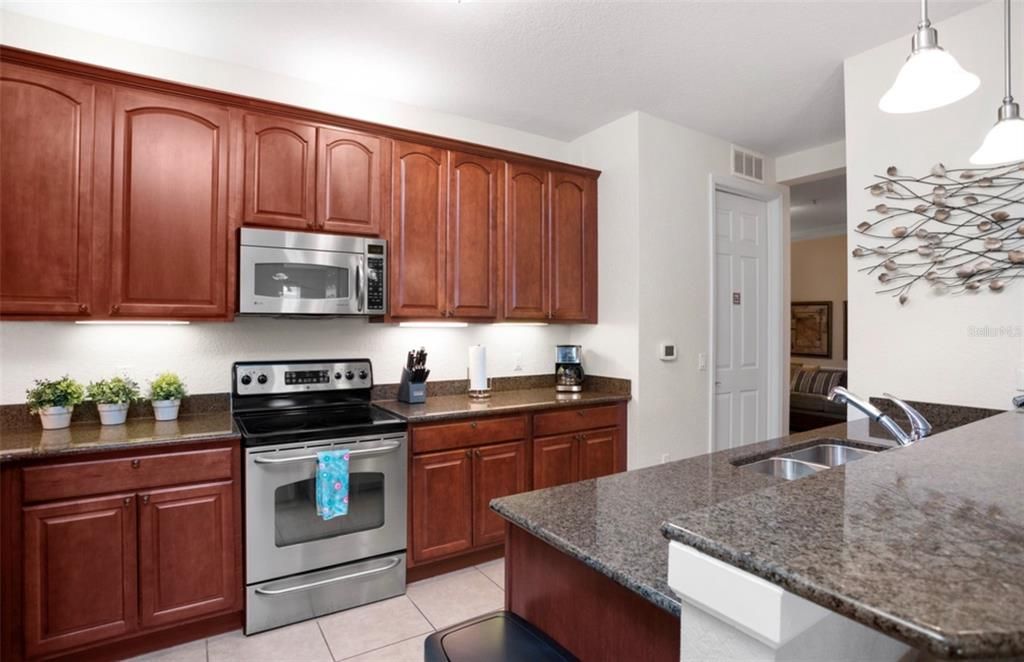 For Sale: $669,500 (3 beds, 2 baths, 2097 Square Feet)