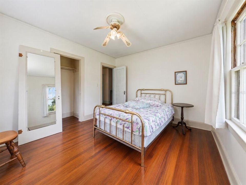 For Sale: $198,000 (3 beds, 1 baths, 1832 Square Feet)
