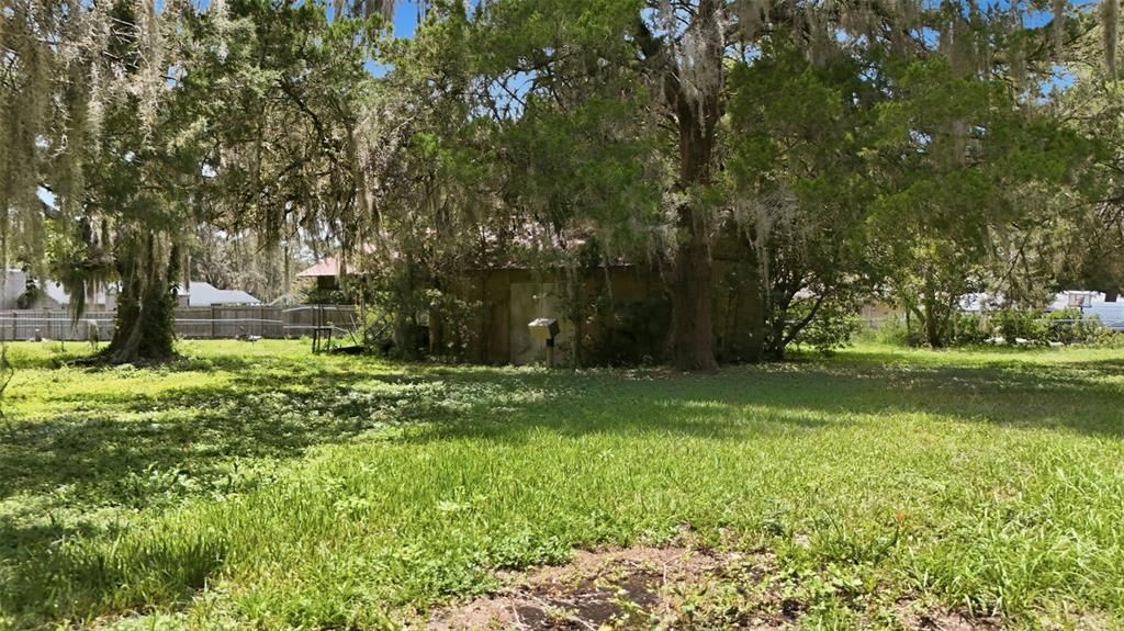 For Sale: $198,000 (3 beds, 1 baths, 1832 Square Feet)