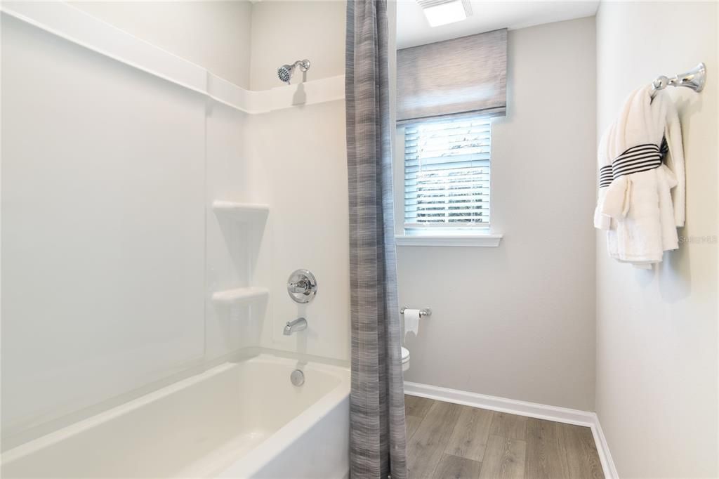 For Sale: $331,999 (4 beds, 2 baths, 2130 Square Feet)