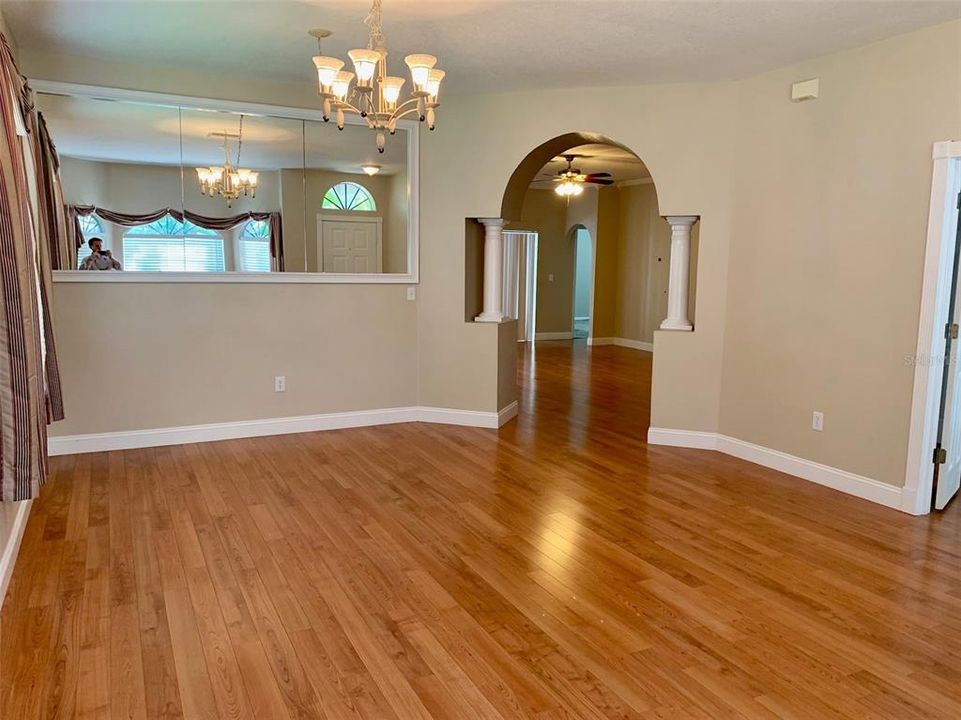 For Sale: $589,900 (4 beds, 2 baths, 1956 Square Feet)