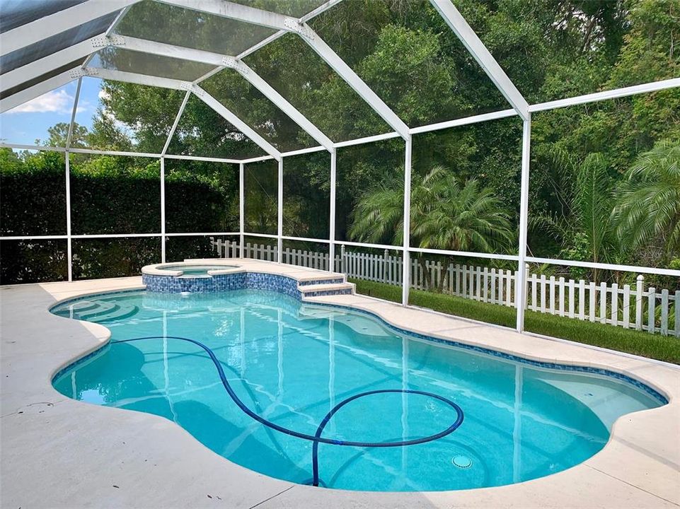 For Sale: $589,900 (4 beds, 2 baths, 1956 Square Feet)