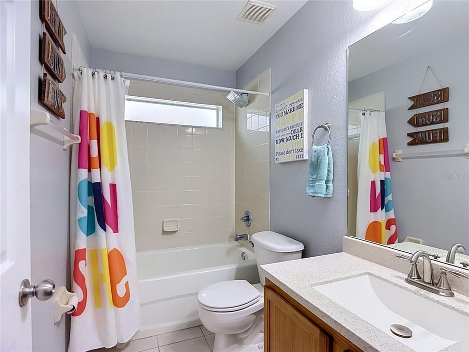 En Venta: $375,000 (4 camas, 3 baños, 2061 Pies cuadrados)