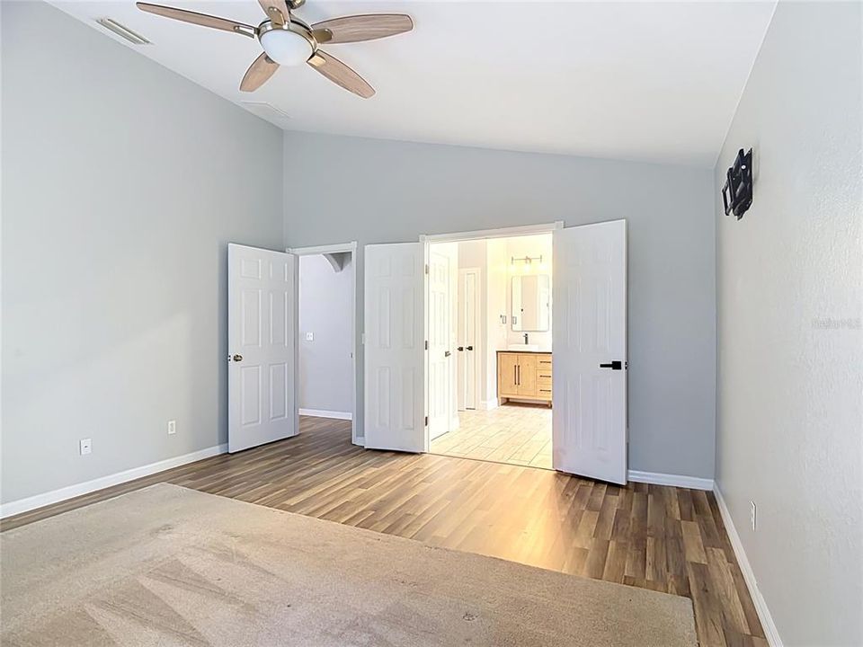 En Venta: $375,000 (4 camas, 3 baños, 2061 Pies cuadrados)